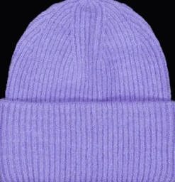 J Heavy Knit Beanie