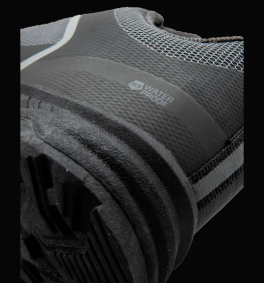 J Shields Outdoor Low